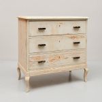 1060 5618 CHEST OF DRAWERS